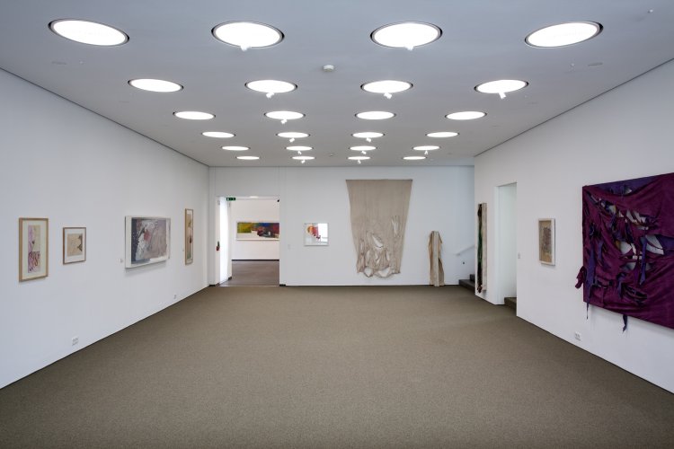 Ausstellungsansicht »Michael Buthe. Der Engel und sein Schatten«, Ernst Barlach Haus 2009